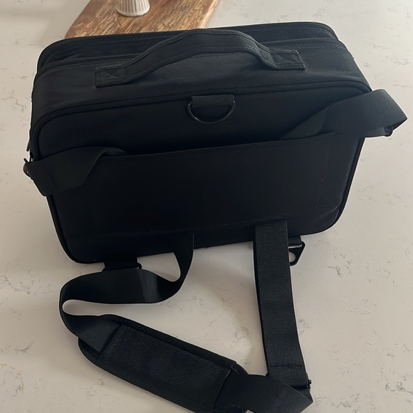 Relavel Makeup / Cosmetics Travel Bag - Picture 4 of 11